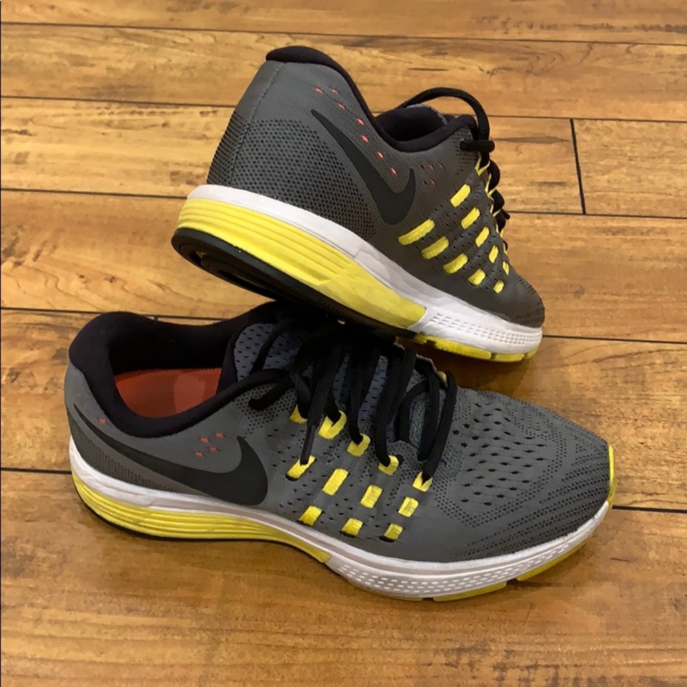 Nike Vomero 11